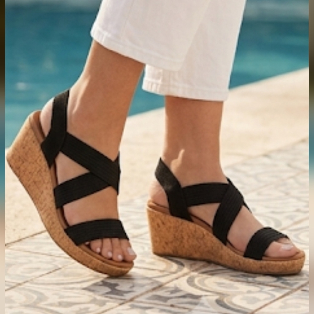 🌷👡 NWOT Skechers Arch Fit Beverlee Love Stays Wedge Sandal